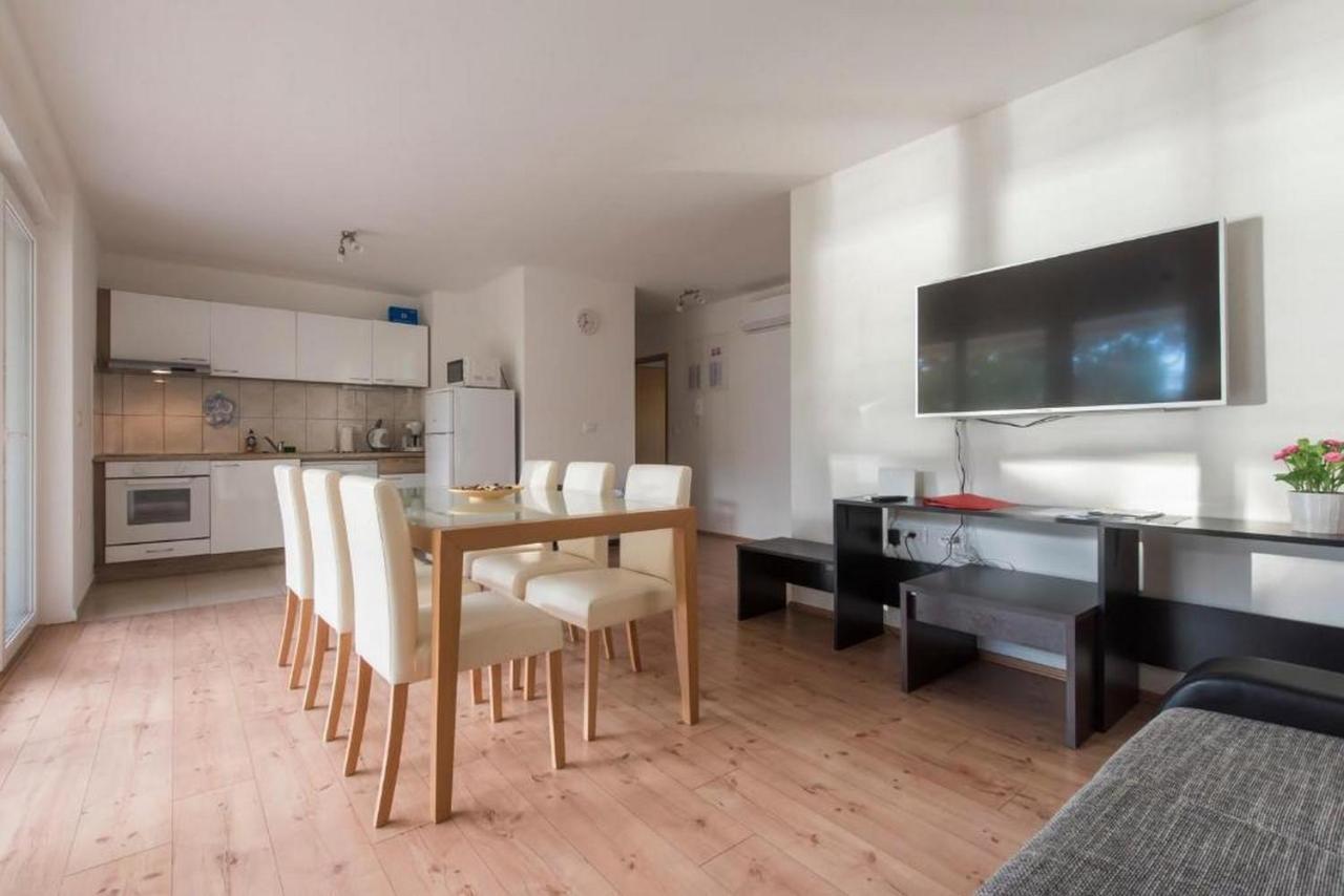 Apartments Villa Ema Zadar Eksteriør bilde